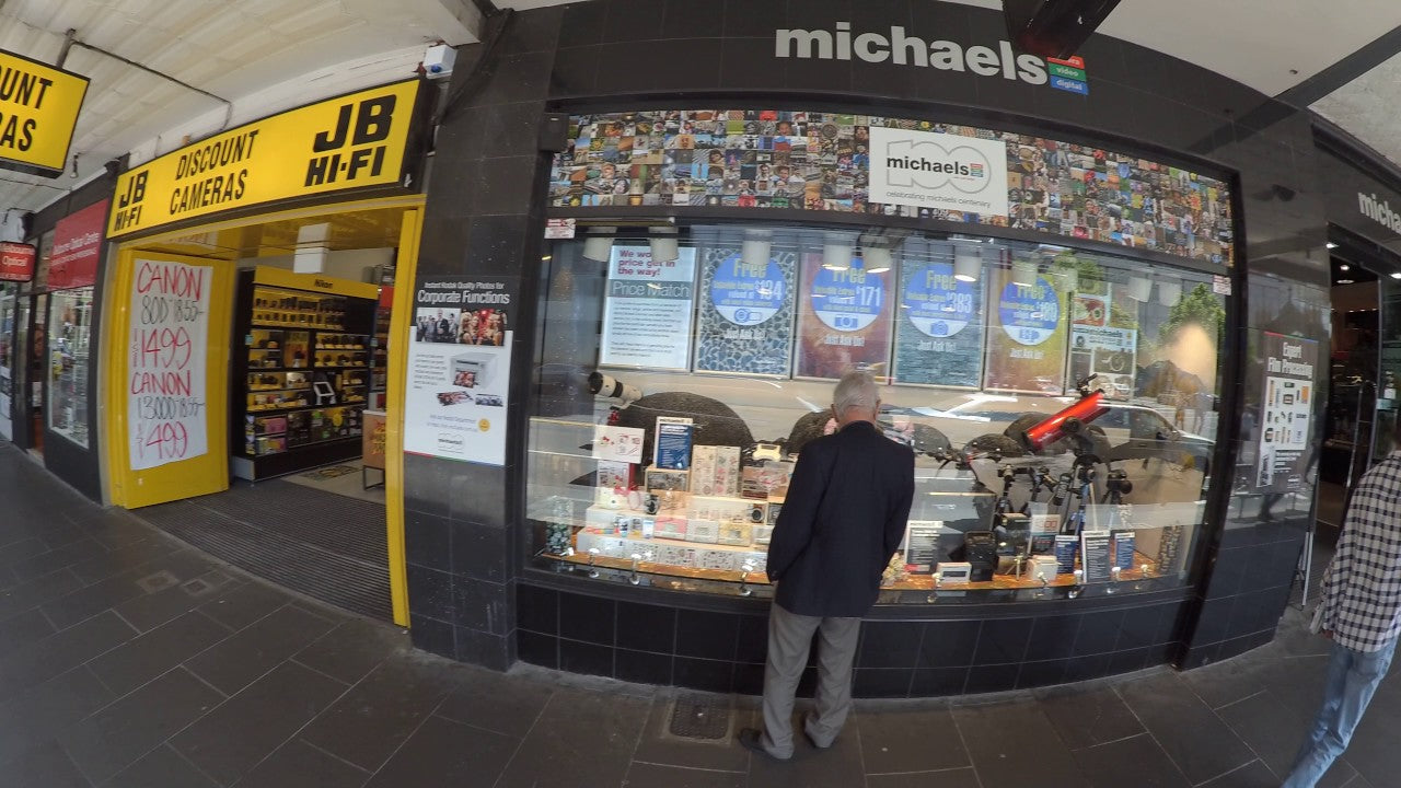 Nikon KeyMission 170 4k Test - Walking Past the michael’ Display Windows  in Melbourne